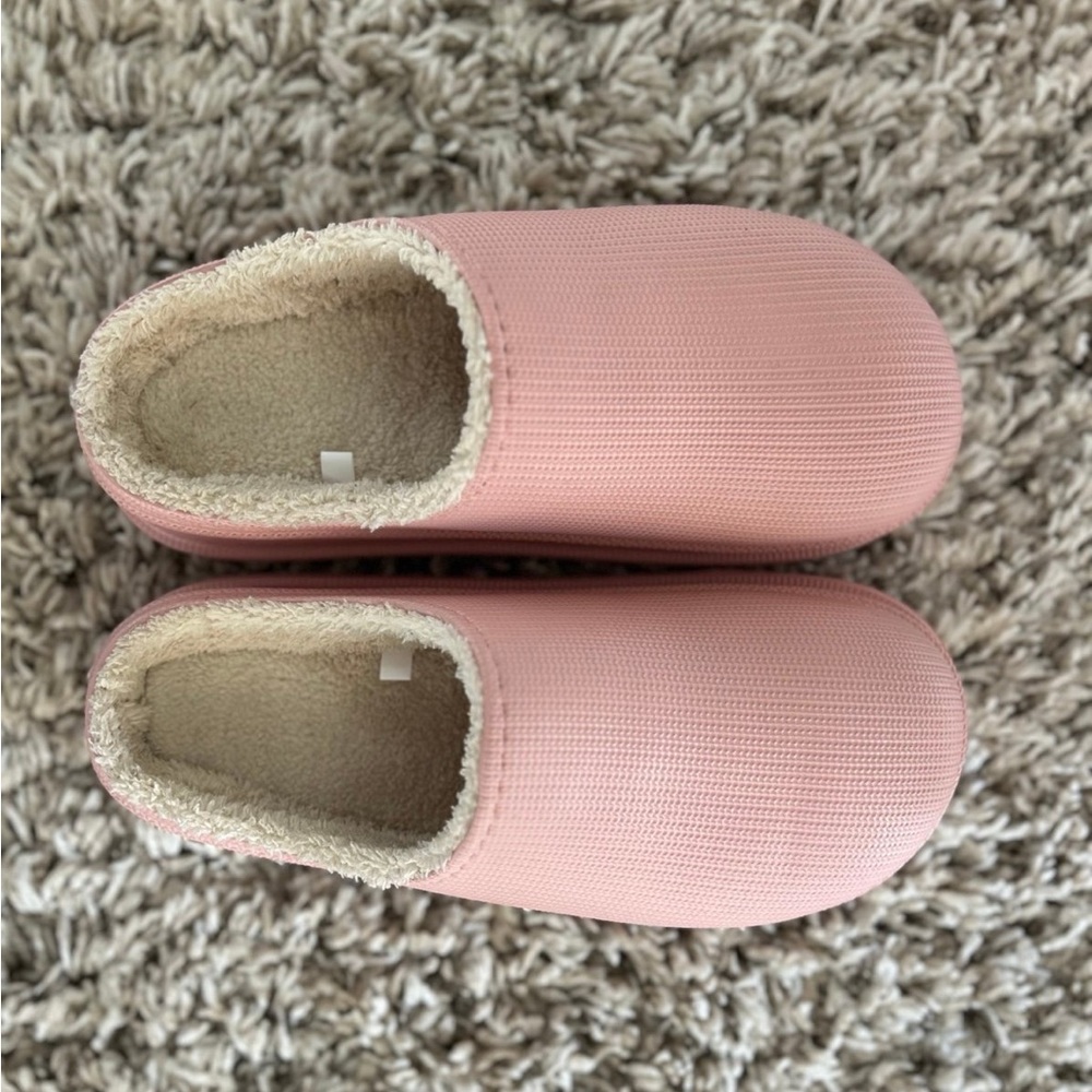 “Cloudies” Fuzzy Slippers